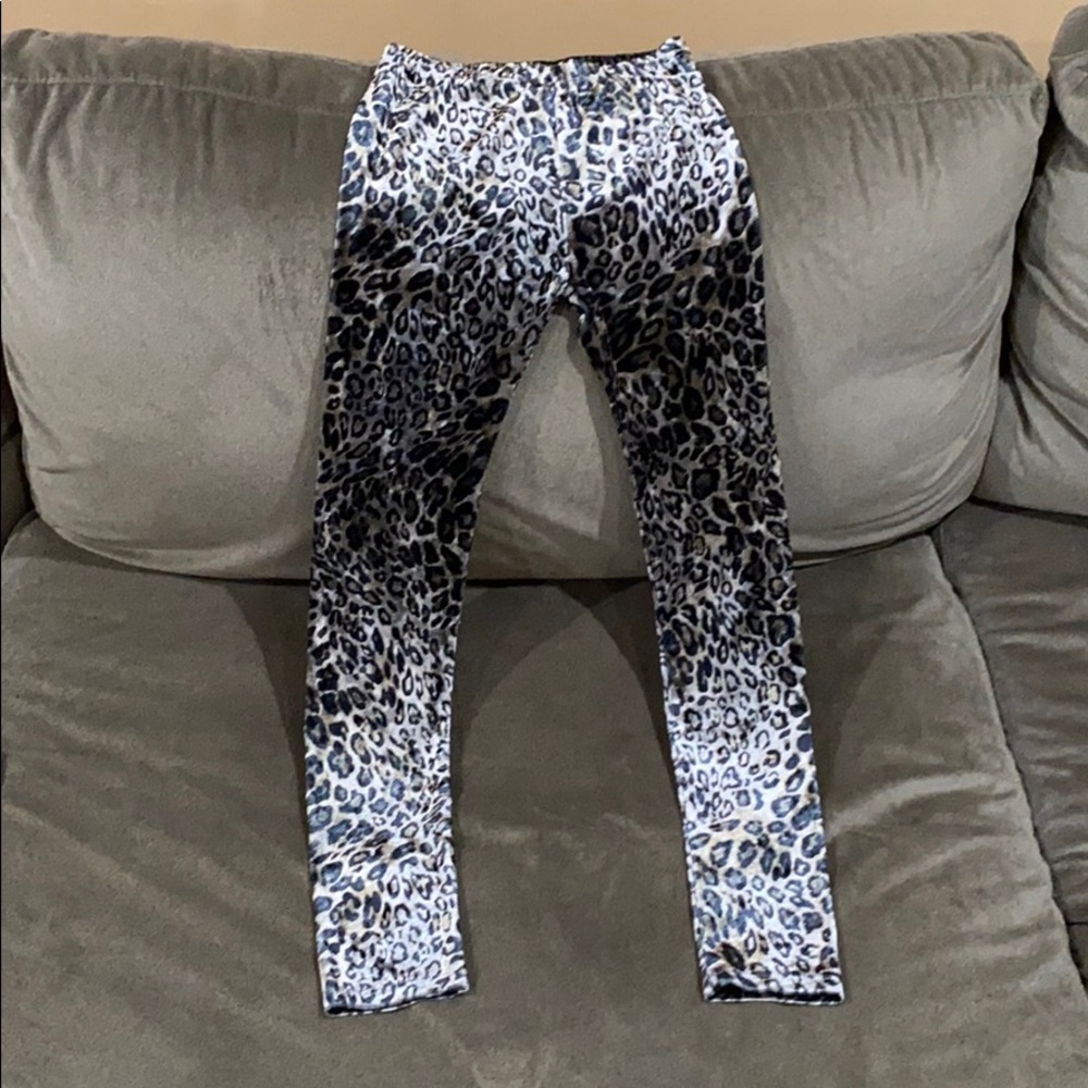 Girls size L velvet leopard leggings.